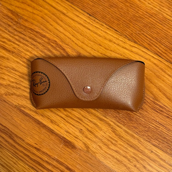 Ray-Ban Jack Sunglasses in Polished Ariana Gold Frame and Brown Gradient Lenses - Picture 6 of 6